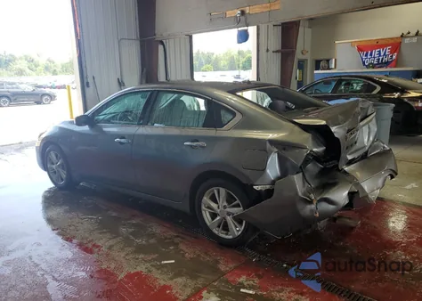 2015 Nissan Altima 2.5 z USA, uszkodzony, nr VIN 1N4AL3AP8FC409403